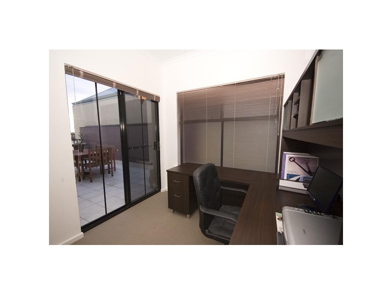 16 Knapman Crescent, Port Adelaide SA 5015