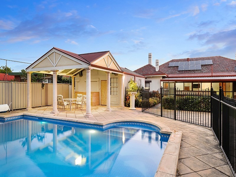 30 Cedar Avenue, Woodville South SA 5011