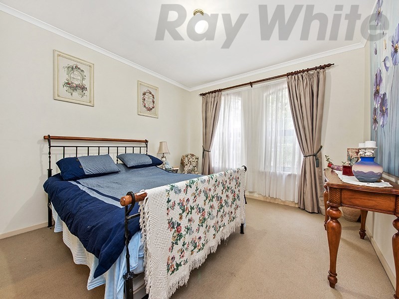 14 St James Place, Oakden SA 5086