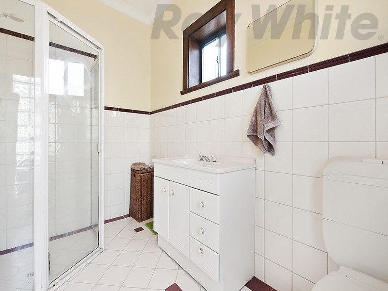 2 Montrose Avenue, Clearview SA 5085