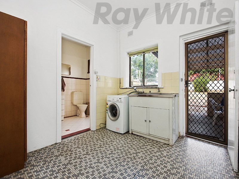 2 Montrose Avenue, Clearview SA 5085