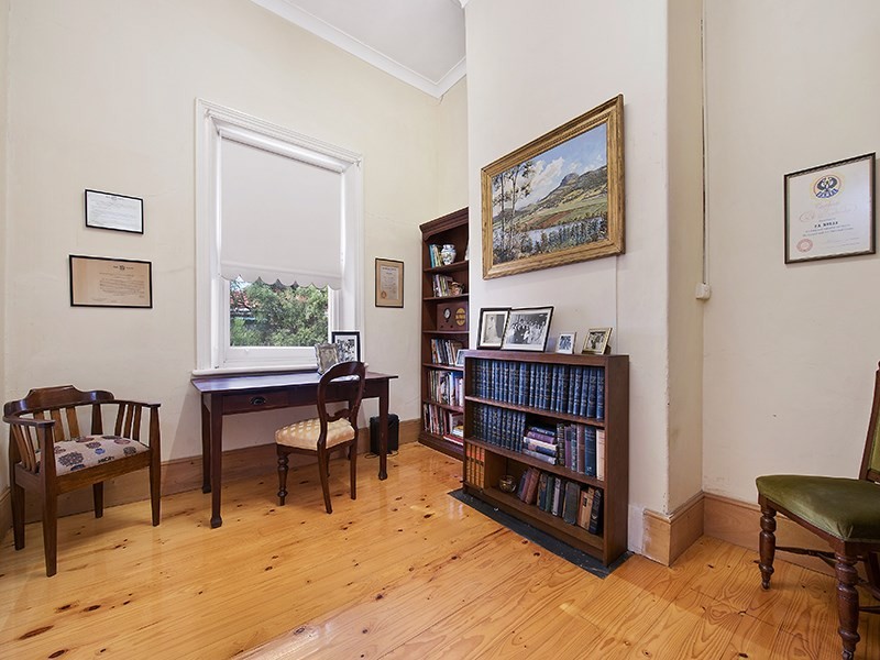 8 The Grove, Woodville SA 5011