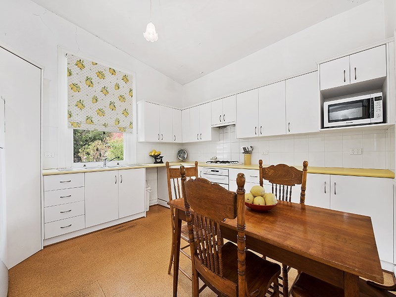 8 The Grove, Woodville SA 5011