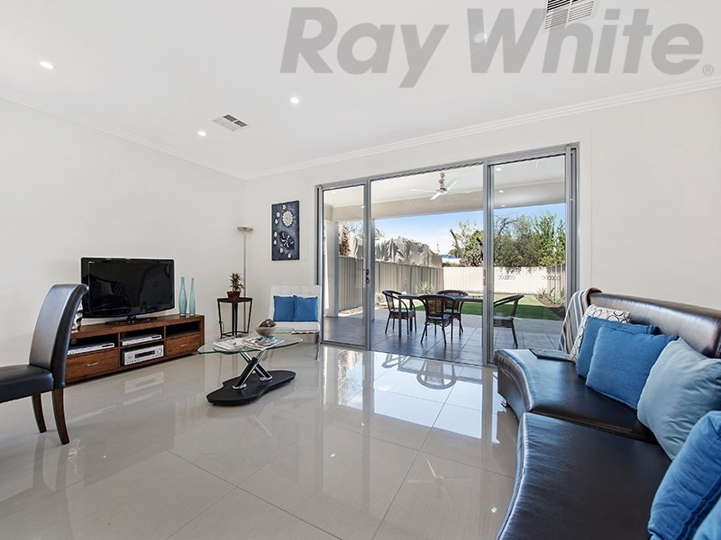 1A Hawkins Avenue, Flinders Park SA 5025