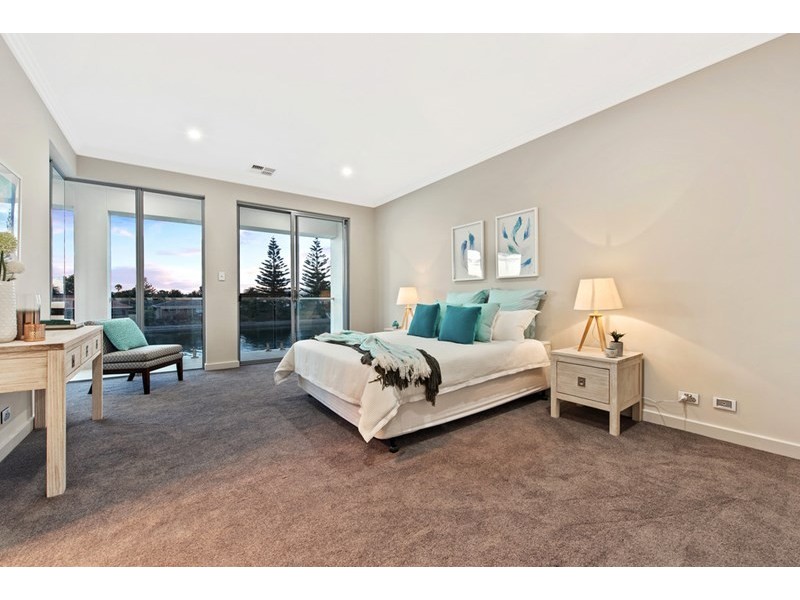 36A Antigua Grove, West Lakes SA 5021