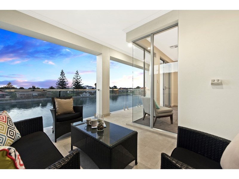 36A Antigua Grove, West Lakes SA 5021