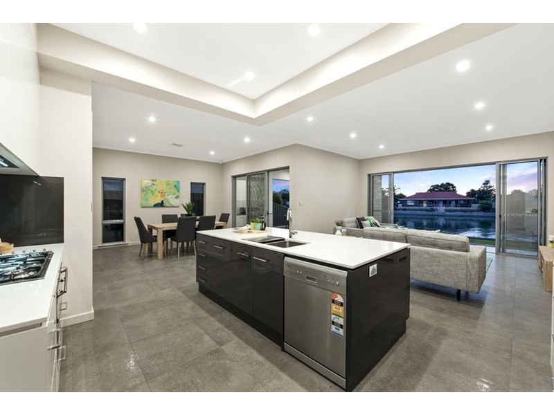 36A Antigua Grove, West Lakes SA 5021