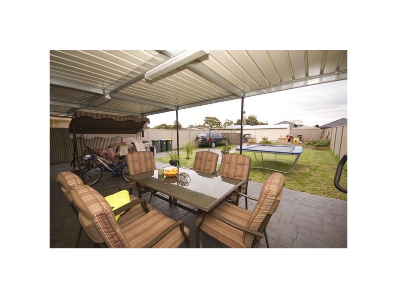 45 Hamley Crescent, Mansfield Park SA 5012