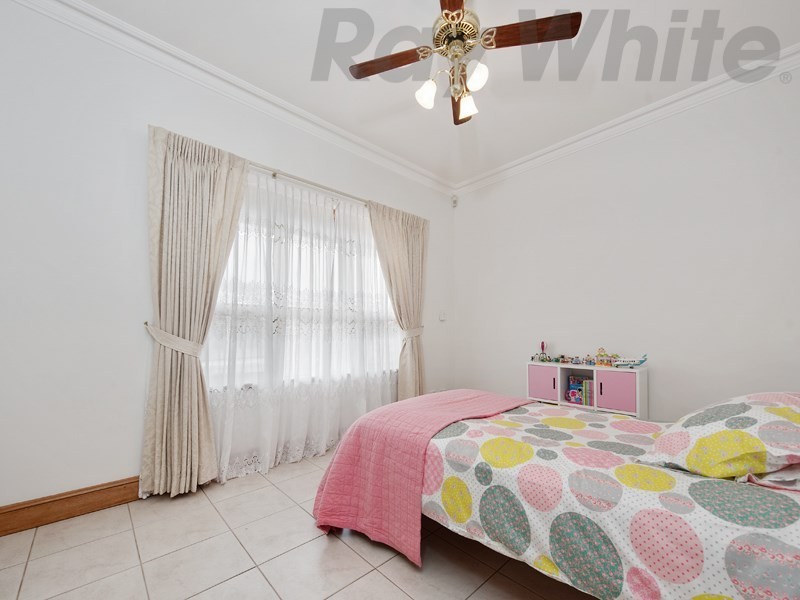 33 Hubbard Street, Beverley SA 5009