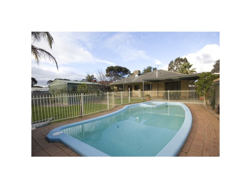 11 Janet Street, Para Vista SA 5093