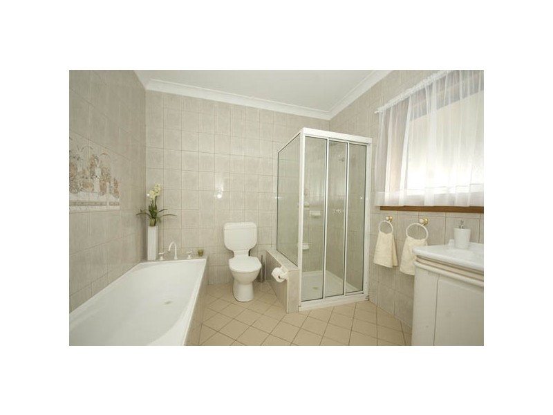 11 Janet Street, Para Vista SA 5093