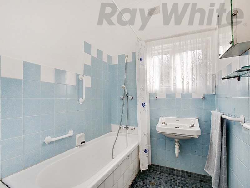 4 Davis Street, Woodville South SA 5011