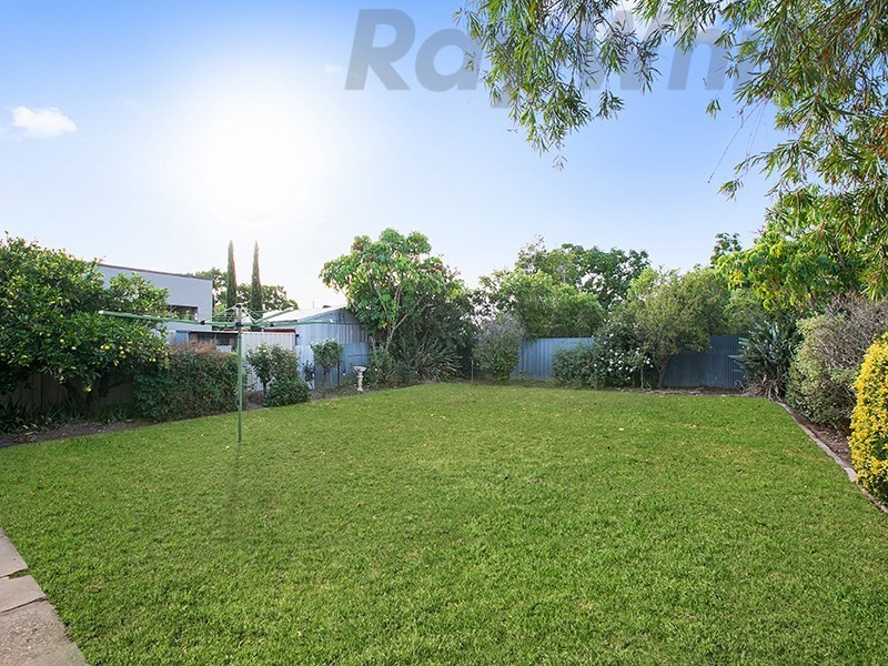 4 Davis Street, Woodville South SA 5011