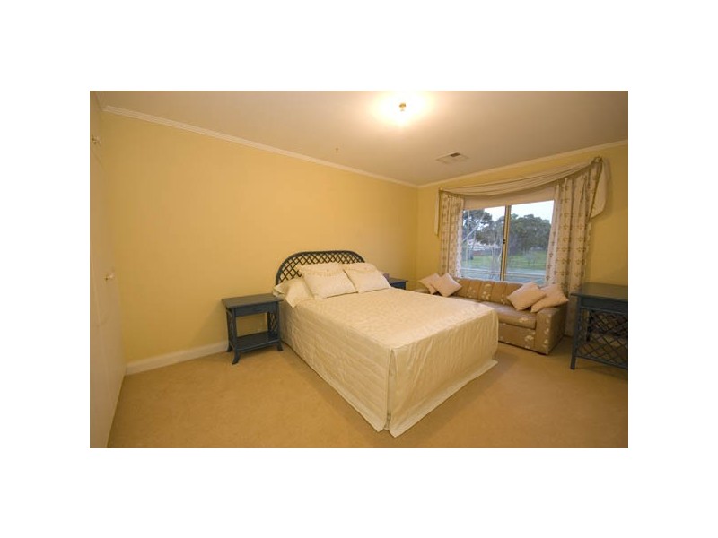 8 Prettejohn Court, Lockleys SA 5032