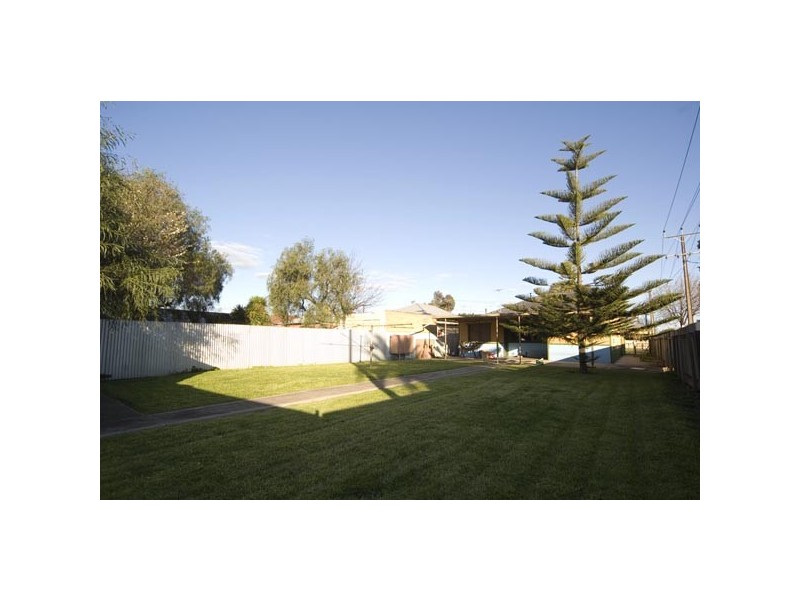 1 Pegler Street, Beverley SA 5009