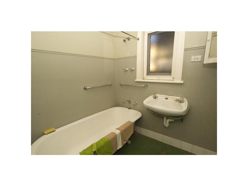 1 Pegler Street, Beverley SA 5009