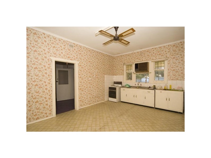 1 Pegler Street, Beverley SA 5009