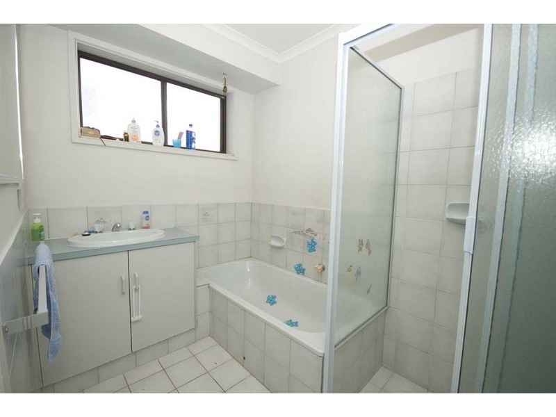 2 Roxby Street, Parafield Gardens SA 5107