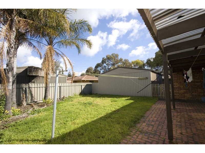 2 Roxby Street, Parafield Gardens SA 5107