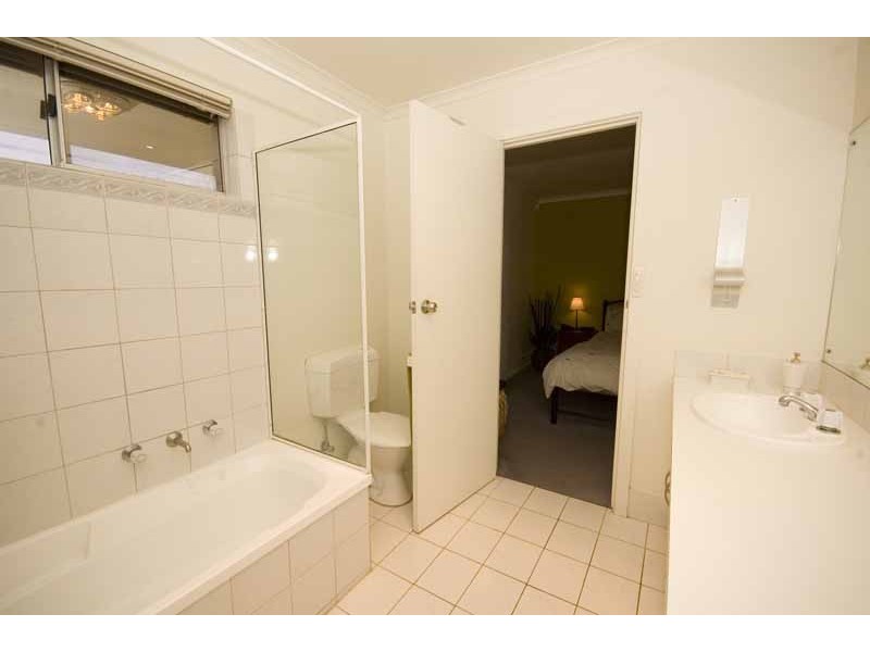 6 Griffin Lane, Brompton SA 5007