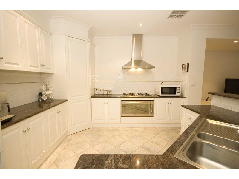 2 Tabard Avenue, Brompton SA 5007