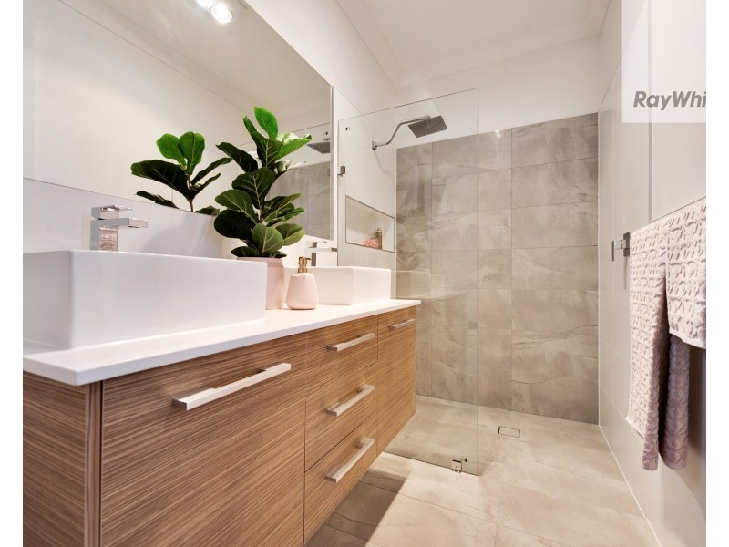 5A Lomond Court, West Lakes SA 5021