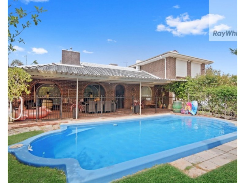 6 Travis Court, North Haven SA 5018