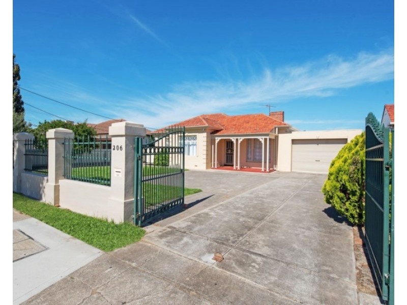 206 Findon Road, Findon SA 5023
