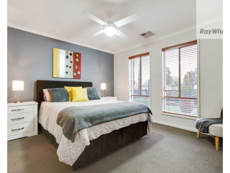 11 Southern Avenue, Mansfield Park SA 5012