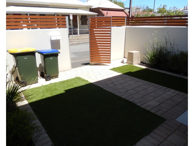 2/2 West Street, Hindmarsh SA 5007