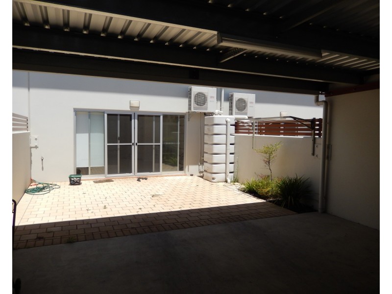 2/2 West Street, Hindmarsh SA 5007