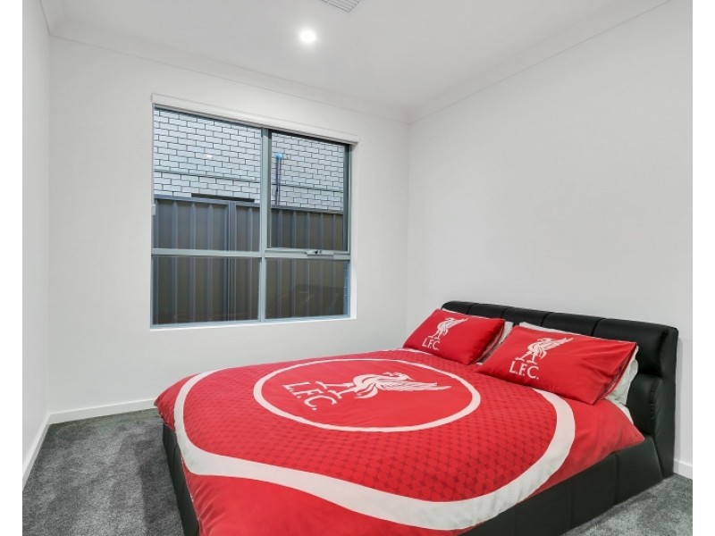 5 Lomond Court, West Lakes SA 5021