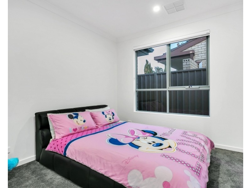 5 Lomond Court, West Lakes SA 5021