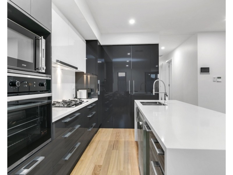 5 Lomond Court, West Lakes SA 5021