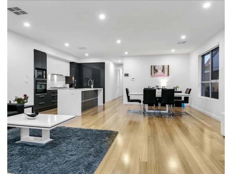 5 Lomond Court, West Lakes SA 5021