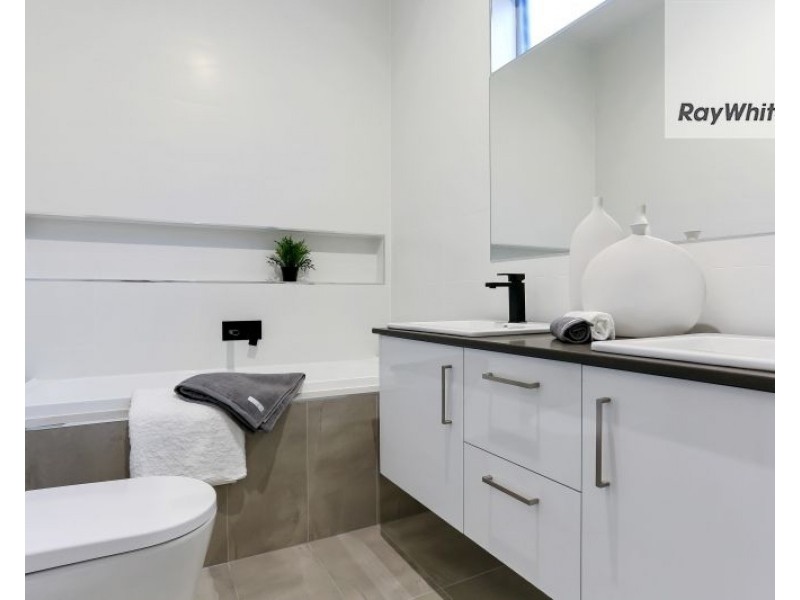 29a Lochside Drive, West Lakes SA 5021