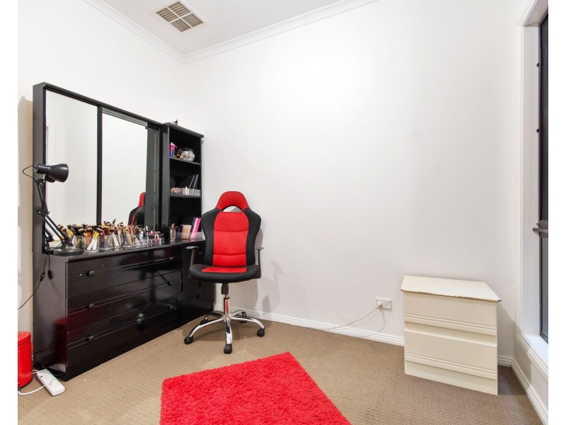 74 Cascades Drive, Mawson Lakes SA 5095