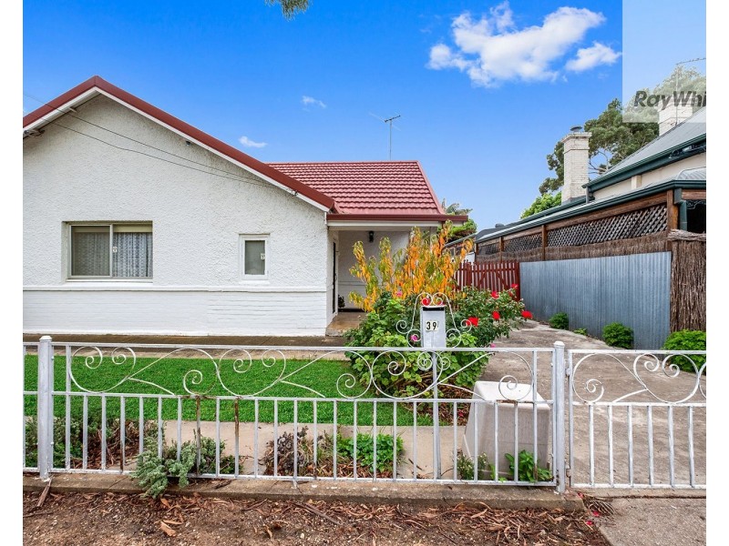 39 Burt Avenue, Hilton SA 5033