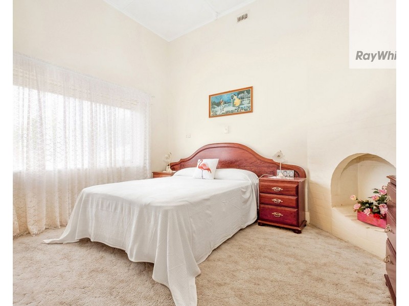 39 Burt Avenue, Hilton SA 5033