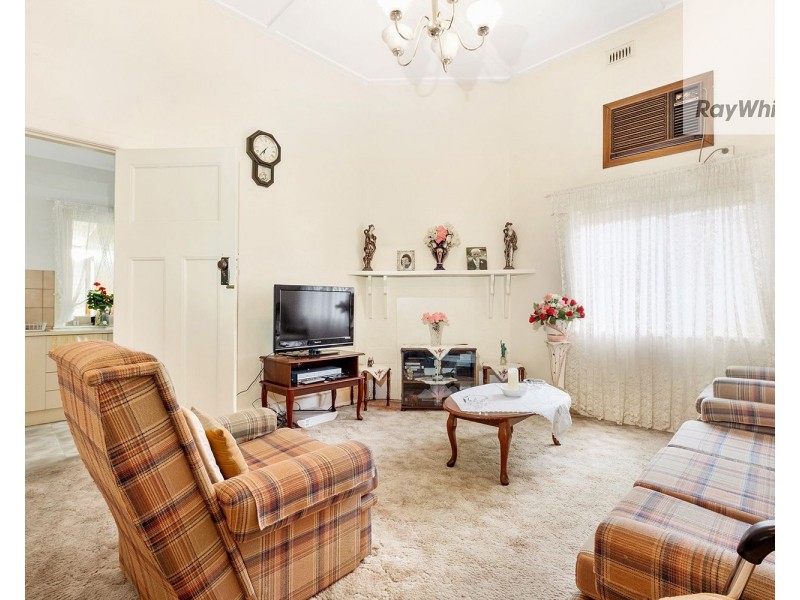 39 Burt Avenue, Hilton SA 5033