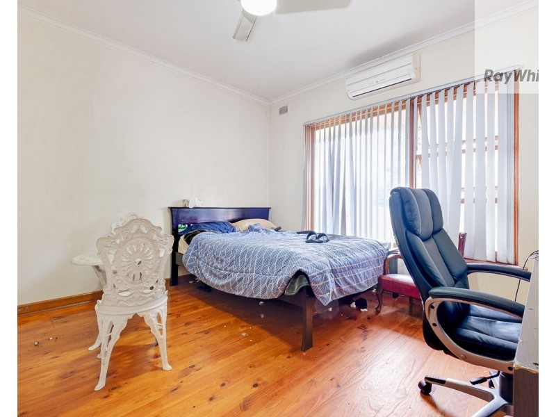 16 Mooringe Avenue, North Plympton SA 5037