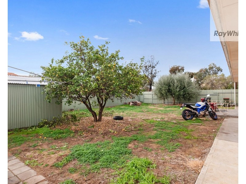16 Mooringe Avenue, North Plympton SA 5037