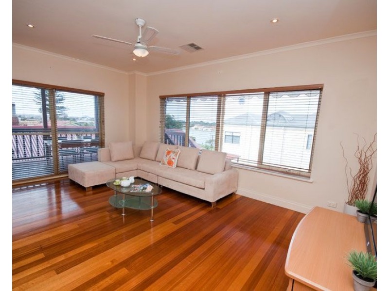 56 Seaview Road, Tennyson SA 5022