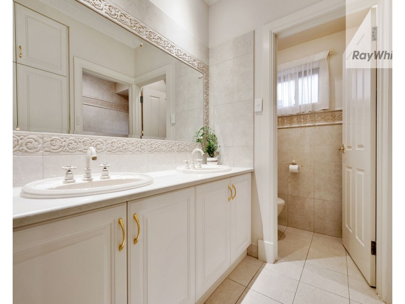 16 Pioneer Street, Seaton SA 5023