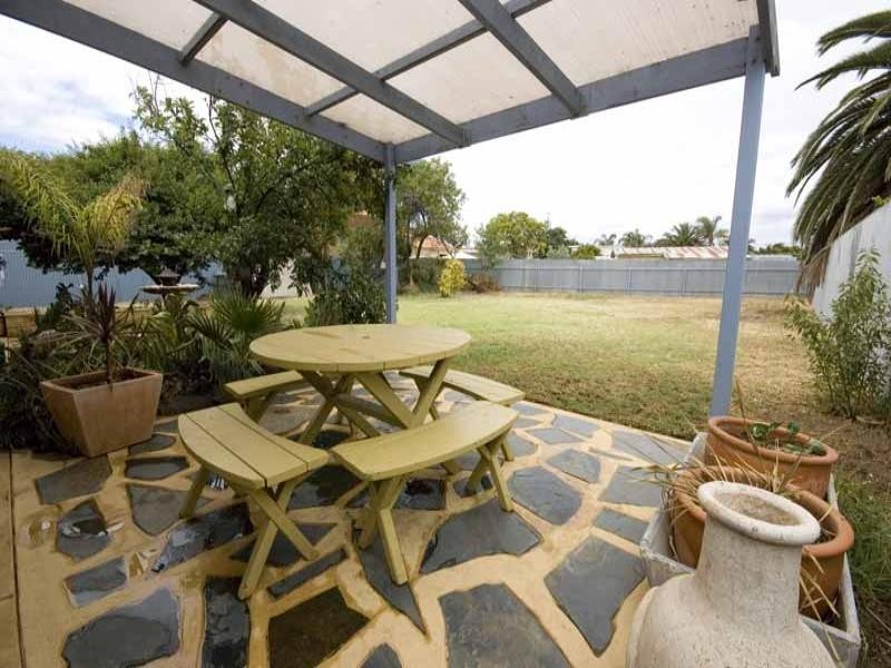 1 Fifth Avenue, Seaton SA 5023