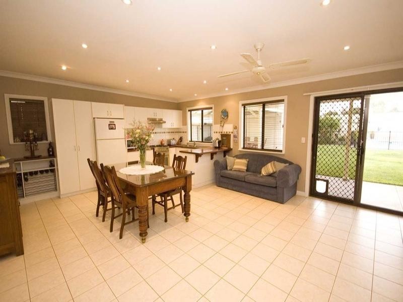 19 Carnarvon Terrace, Largs North SA 5016