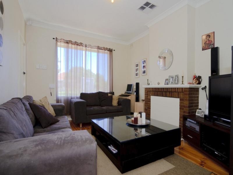 130 Humphries Terrace, Woodville Gardens SA 5012