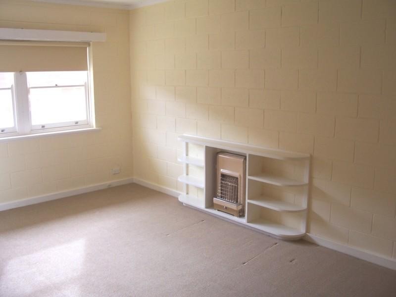 2/11 Baker Street, Grange SA 5022