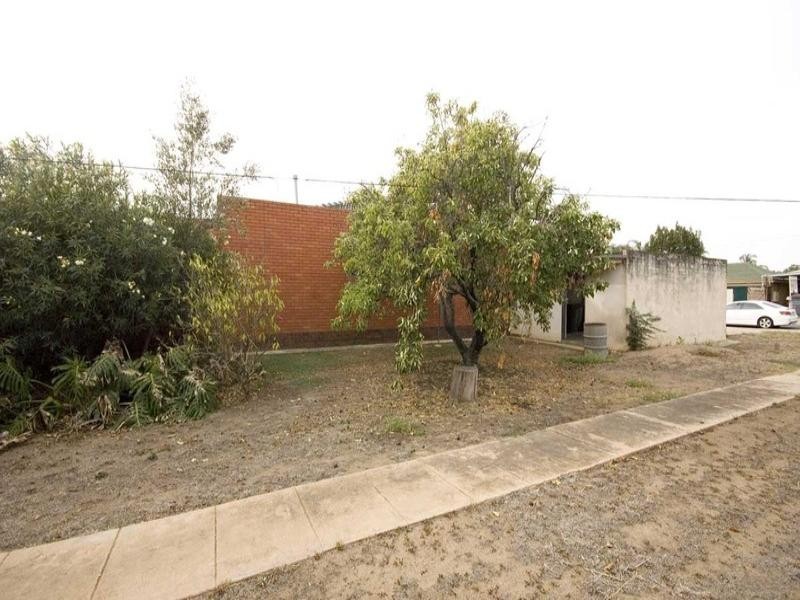 11 and 13 Penley Avenue, Wingfield SA 5013