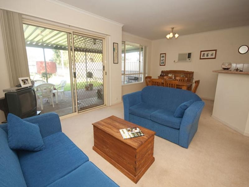 4 Winser Avenue, Seaton SA 5023